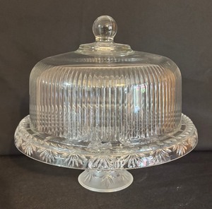 lot 117 image: Vintage Anchor Hocking Morocco Cake Stand