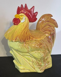 lot 150 image: Vintage McCoy Rooster Cookie Jar