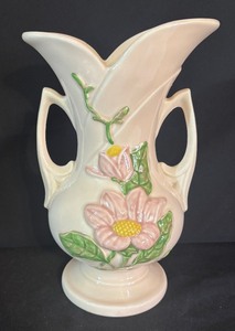 lot 151 image: Vintage Hull Art Pottery Magnolia Double-Handled Footed Vase