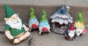 lot 224 image: Adorable Gnomes and Fairy Garden House