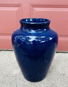 lot 77 image: Large Cobalt Blue Pottery Vase