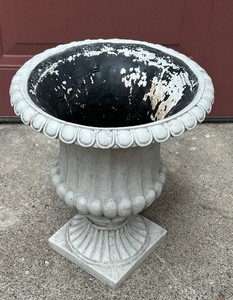 lot 84 image: Plastic Resin Urn Planter