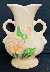 lot 270 image: Vintage Mid Century Hull Pottery Double Handled Vase