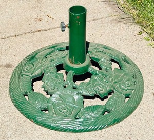 lot 189 image: Green Umbrella Stand with Floral Design