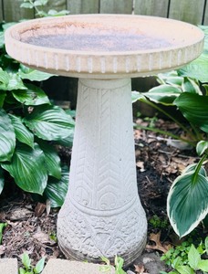 lot 182 image: Unglazed Ceramic Pottery Birdbath