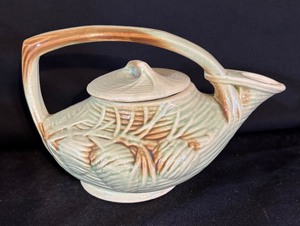 lot 256 image: Vintage McCoy Pottery Pinecone Teapot