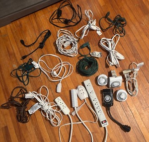 lot 253A image: Timers, Power Strips and Extension Cords