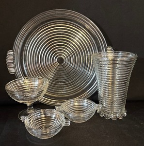 lot 314 image: Anchor Hocking Manhattan Ribbed Platter, Vase, Compote Dish and Bowls