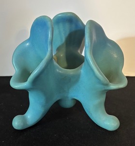 lot 358 image: Vintage Van Briggle Horn of Plenty Three Footed Bud Vase