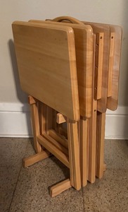 lot 362 image: Tray Table Set