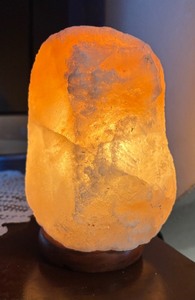 lot 375 image: Himalayan Salt Lamp