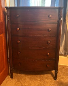 lot 18 image: Vintage Five Drawer Dresser