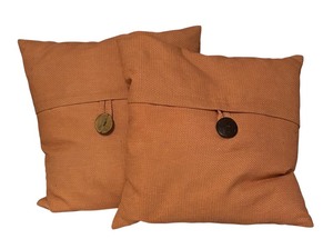lot 407 image: Pair of Accent Pillows