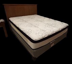 lot 4 image: Wooden Queen Bed Frame