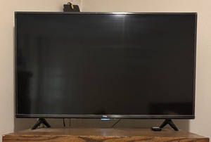 lot 404 image: TCL 42 Inch TV Model 43S434