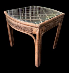 lot 442 image: Vintage Rattan Glass Top Accent Table