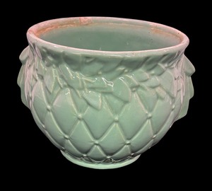 lot 447 image: Vintage McCoy Pottery Planter Pot