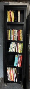 lot 492 image: Cookbooks with Bookshelf