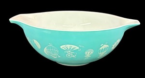 lot 498 image: Vintage Cinderella  Balloons Mixing Bowl by Pyrex