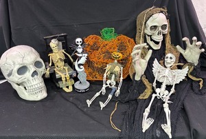 lot 522 image: Skeleton Decor and Spaghetti Pumpkin Decor
