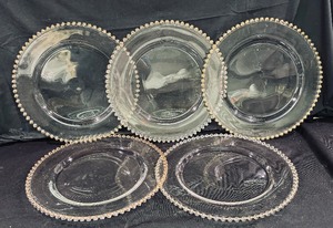 lot 526 image: Six Fancy Chargers  Platters