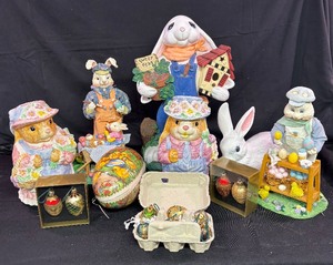 lot 547 image: Easter Figurines and Egg Decor