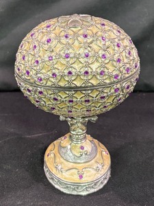 lot 21B image: Rue Moliere Cameo Faberge Style Egg Music Box