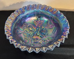 lot 583 image: Vintage Fenton Colonial Blue Carnival Roses Glass Bowl