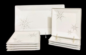 lot 261A image: Snowflake Winter Platter and 6 Square Plates Set
