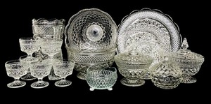 lot 516 image: Assorted Vintage Glassware including Vintage Footed Crystal Ice Cream Dishes and Lidded Candy Dishes