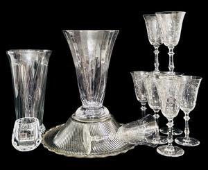 lot 514 image: Assorted Vintage Glassware including Stemware and Vases