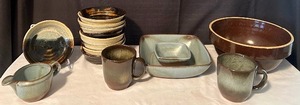 lot 565 image: Pottery Grouping Including Vintage Frankoma Plainsman Prairie Green Square Serving Bowl