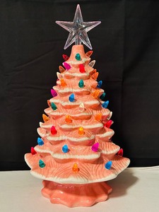 lot 424 image: Vintage Mr. Christmas 14 Nostalgic Pink Christmas Tree