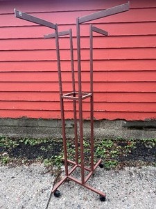 lot 435 image: Rolling Hanging Display Rack