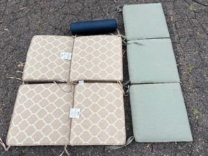 lot 439 image: Variety of Outdoor Furniture Cushions