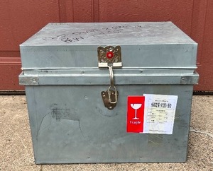lot 462 image: Vintage Metal Box  Camping  Moving