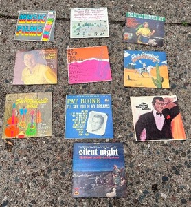 lot 472 image: Wonderful Vintage Classic Vinyl Record Albums