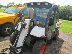 Bobcat 5600 4 x 4 Dump Toolcat