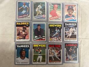 lot 5 image: 12 Current and Former Baseball Cards