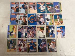 lot 9 image: 23 Current and Former Baseball Cards