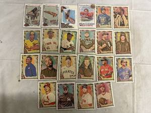 lot 11 image: 22 Current and Former Baseball Cards