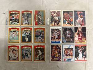 lot 20 image: 18 Current and Former Basketball and Baseball Cards