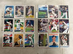lot 23 image: 18 Current and Former Baseball Cards