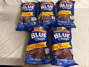 lot 86 image: 5 Bags of Garden Of Eatin Blue Chips