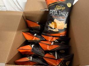 lot 103 image: 8 Bags of Stacys Five Cheese Pita Thins