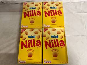lot 105 image: 4 Boxes of Mini Nilla Wafers