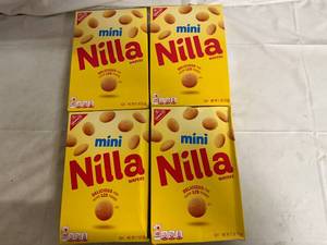 lot 106 image: 4 Boxes of Mini Nilla Wafers