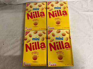 lot 107 image: 4 Boxes of Mini Nilla Wafers