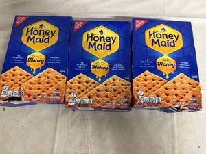 lot 158 image: 3 Boxes of Honey Maid Graham Crackers
