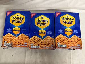lot 161 image: 3 Boxes of Honey Maid Graham Crackers